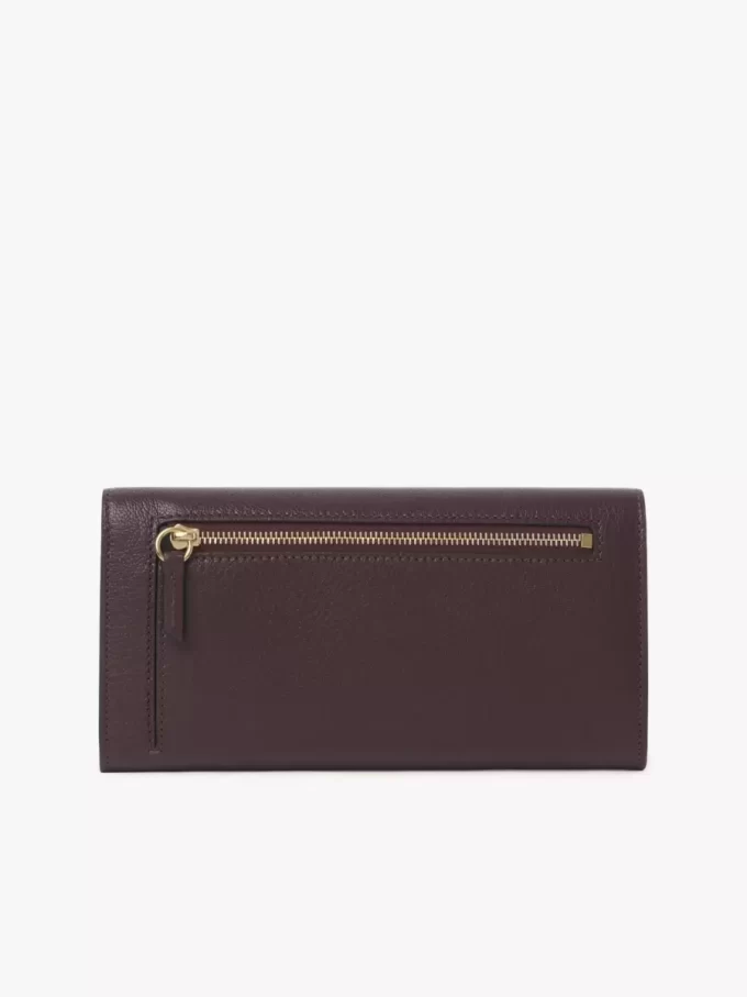 Langes Envelope-Portemonnaie mit Klappe aus genarbtem Leder Langes Envelope-Portemonnaie mit Klappe aus genarbtem Leder
