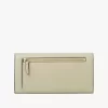 Langes Envelope-Portemonnaie mit Klappe aus genarbtem Leder Langes Envelope-Portemonnaie mit Klappe aus genarbtem Leder