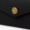 Langes Envelope-Portemonnaie mit Klappe aus genarbtem Leder Langes Envelope-Portemonnaie mit Klappe aus genarbtem Leder