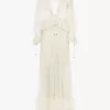 Langes Kleid mit gerafftem V-Ausschnitt aus bestickter Spitze Langes Kleid mit gerafftem V-Ausschnitt aus bestickter Spitze