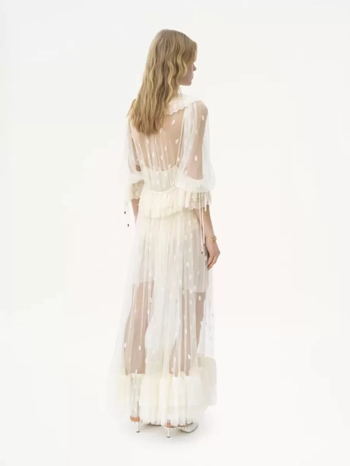 Langes Kleid mit gerafftem V-Ausschnitt aus bestickter Spitze Langes Kleid mit gerafftem V-Ausschnitt aus bestickter Spitze