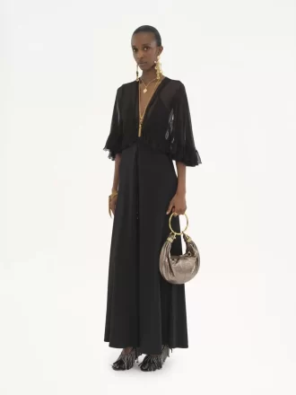 Langes Kleid mit V-Ausschnitt aus Crêpe-Satin
