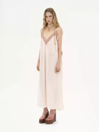 Langes Unterkleid aus Habotai-Seide und Spitze