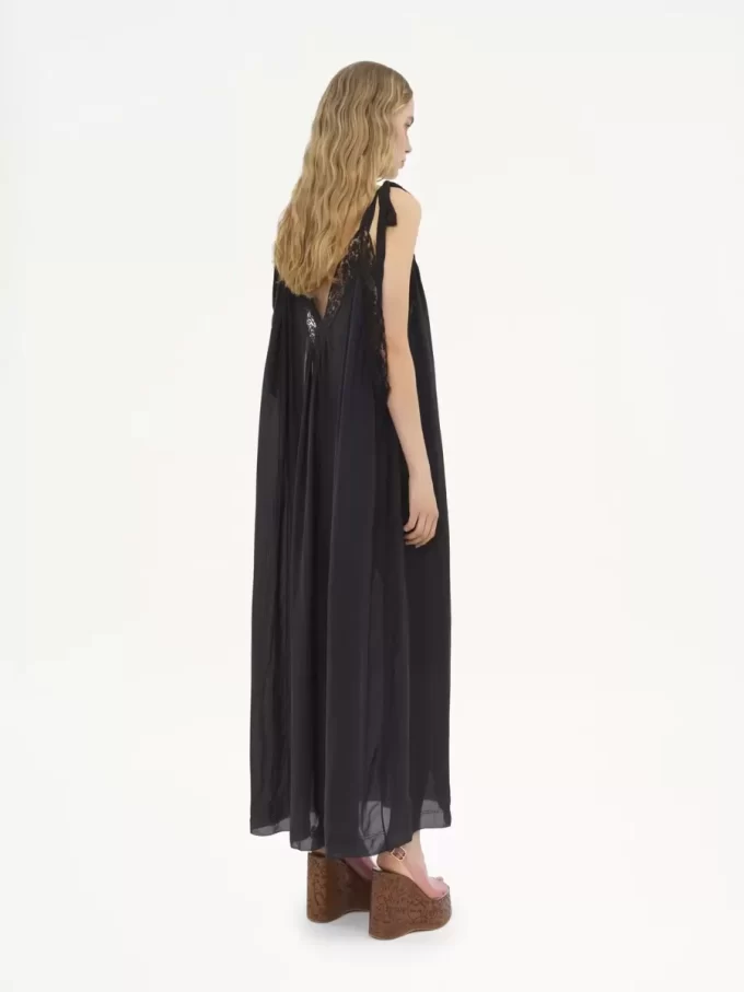 Langes Unterkleid aus Seidencharmeuse und Spitze Langes Unterkleid aus Seidencharmeuse und Spitze