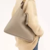 Marcie Hobo-Tasche aus genarbtem Leder