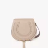 Marcie Satteltasche aus genarbtem Leder Marcie Satteltasche aus genarbtem Leder