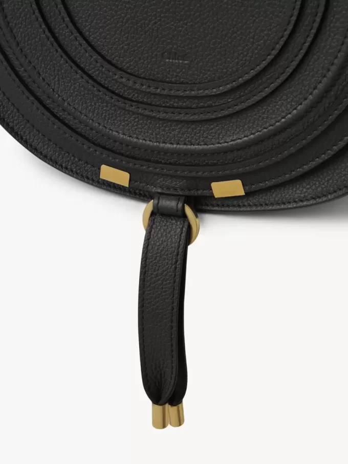 Marcie Satteltasche aus genarbtem Leder Marcie Satteltasche aus genarbtem Leder