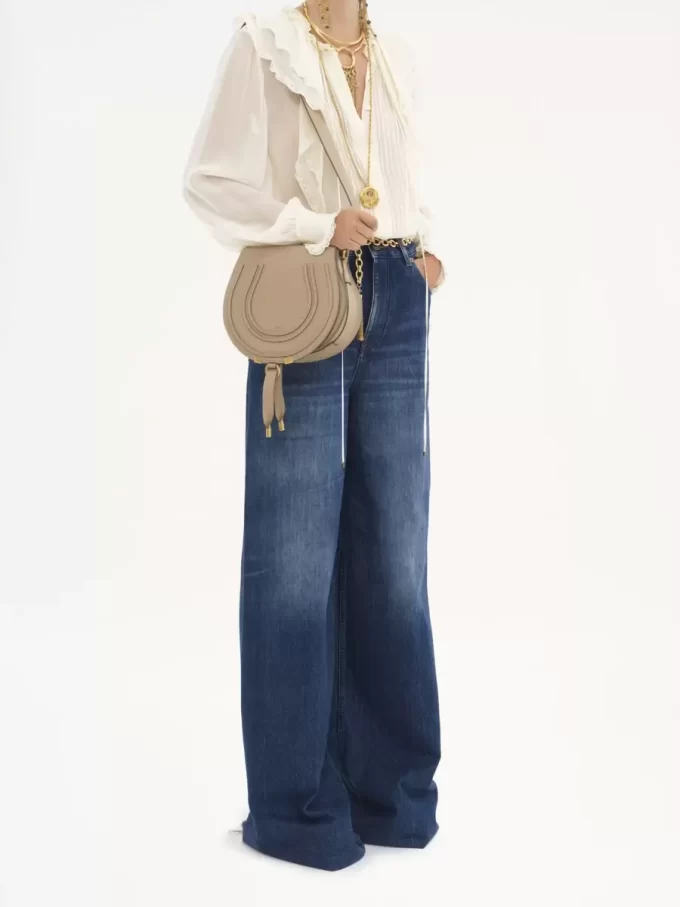 Marcie Satteltasche aus genarbtem Leder Marcie Satteltasche aus genarbtem Leder
