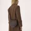 Marcie Satteltasche aus glänzendem Leder Marcie Satteltasche aus glänzendem Leder