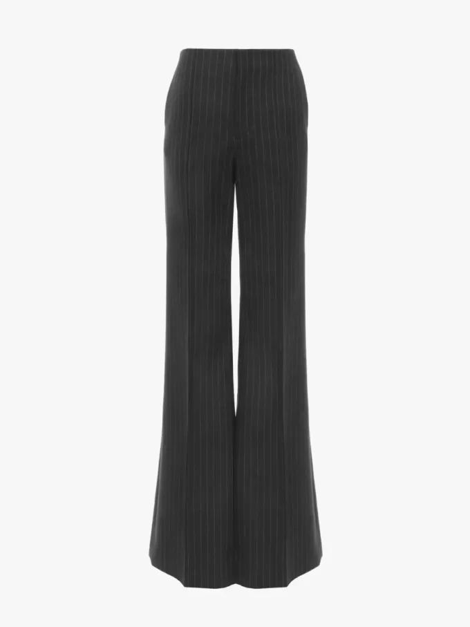 Maßgeschneiderte Bootcut-Hose aus Wolle Maßgeschneiderte Bootcut-Hose aus Wolle