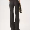 Maßgeschneiderte Bootcut-Hose aus Wolle Maßgeschneiderte Bootcut-Hose aus Wolle