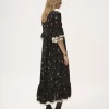 Midikleid mit U-Ausschnitt aus Seidencharmeuse und Spitze