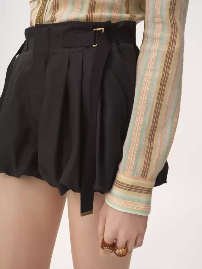 Mini-Bloomer-Shorts aus gewaschener Habotai-Seide Mini-Bloomer-Shorts aus gewaschener Habotai-Seide