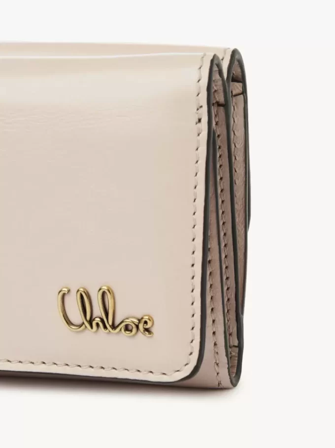 Mini Chloé Iconic Dreifachfalttasche aus glänzendem Leder