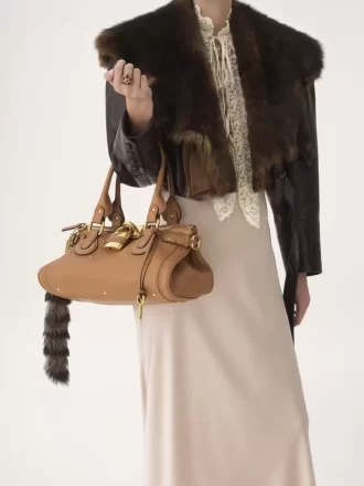 Paddington-Tasche aus genarbtem Leder