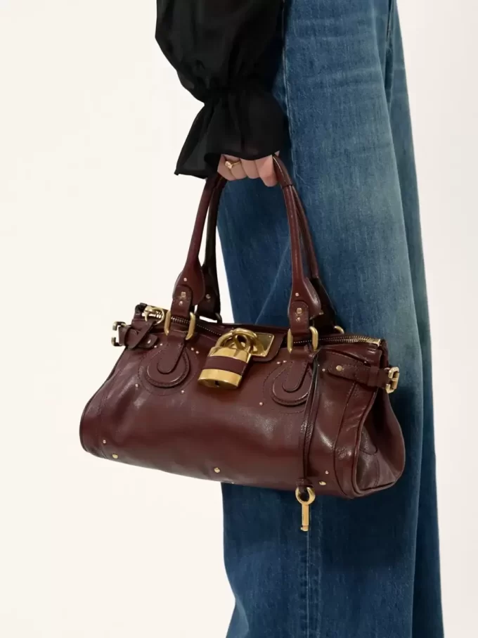 Paddington-Tasche aus genarbtem Leder Paddington-Tasche aus genarbtem Leder
