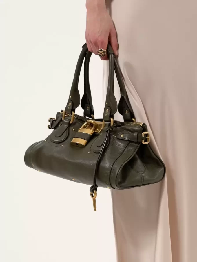 Paddington-Tasche aus genarbtem Leder Paddington-Tasche aus genarbtem Leder