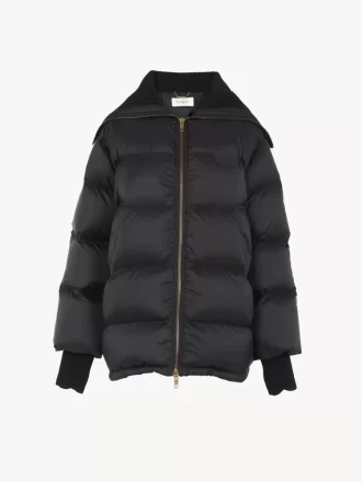 Pufferjacke mit hohem Kragen aus glänzendem Nylon