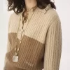 Pullover mit Kragen aus Woll- und Kaschmirstrick Pullover mit Kragen aus Woll- und Kaschmirstrick