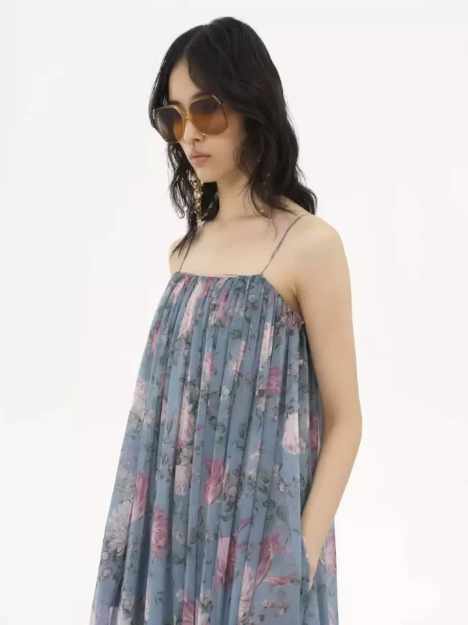 Ärmelloses langes Kleid aus Seidenmousseline Ärmelloses langes Kleid aus Seidenmousseline