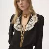 Rüschenbluse aus Crêpe de Chine und Spitze Rüschenbluse aus Crêpe de Chine und Spitze