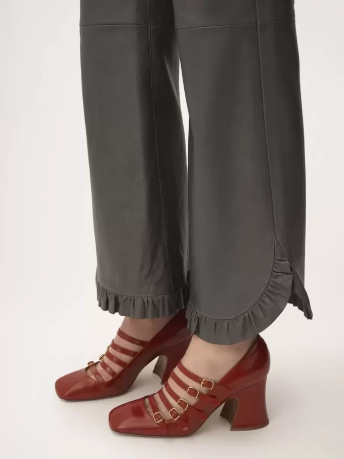 Schlaghose mit Rüschen aus Leder Schlaghose mit Rüschen aus Leder