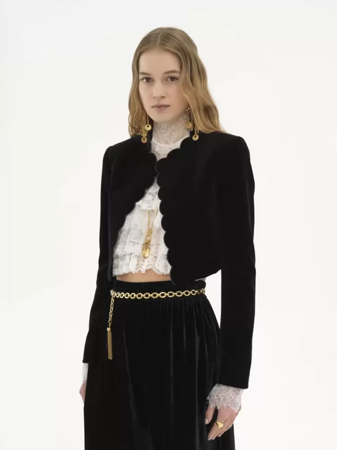 Spencer-Jacke mit Wellenkante aus Samt Spencer-Jacke mit Wellenkante aus Samt