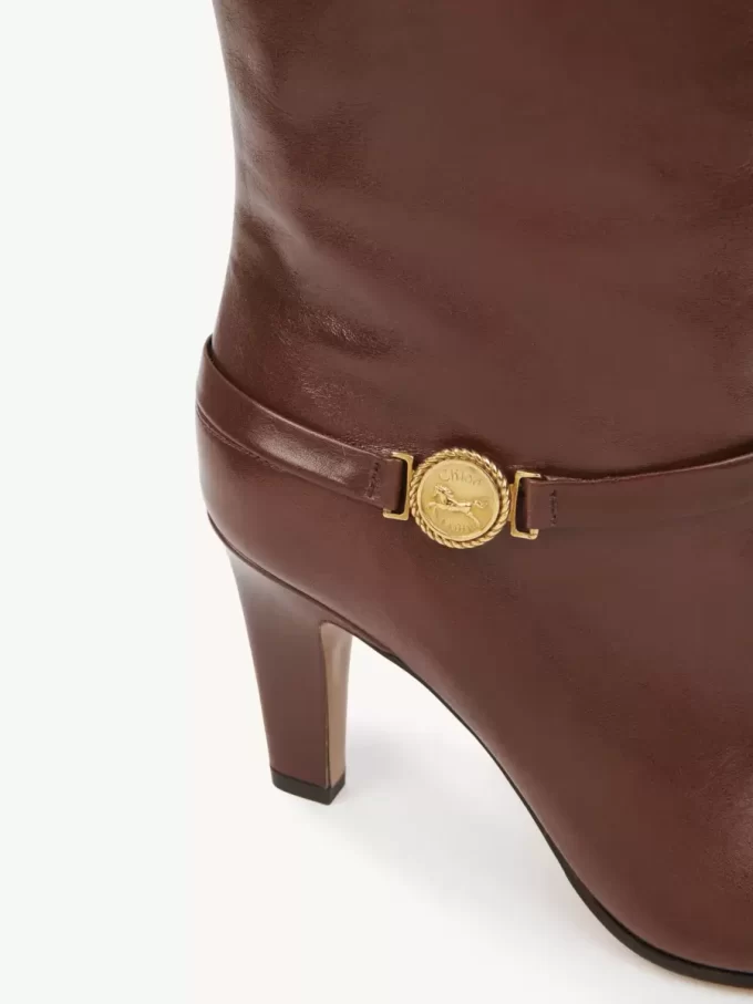 Stiefel Eve mit Absatz Stiefel Eve mit Absatz