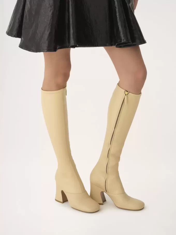 Stiefel mit Absatz von Janis Stiefel mit Absatz von Janis