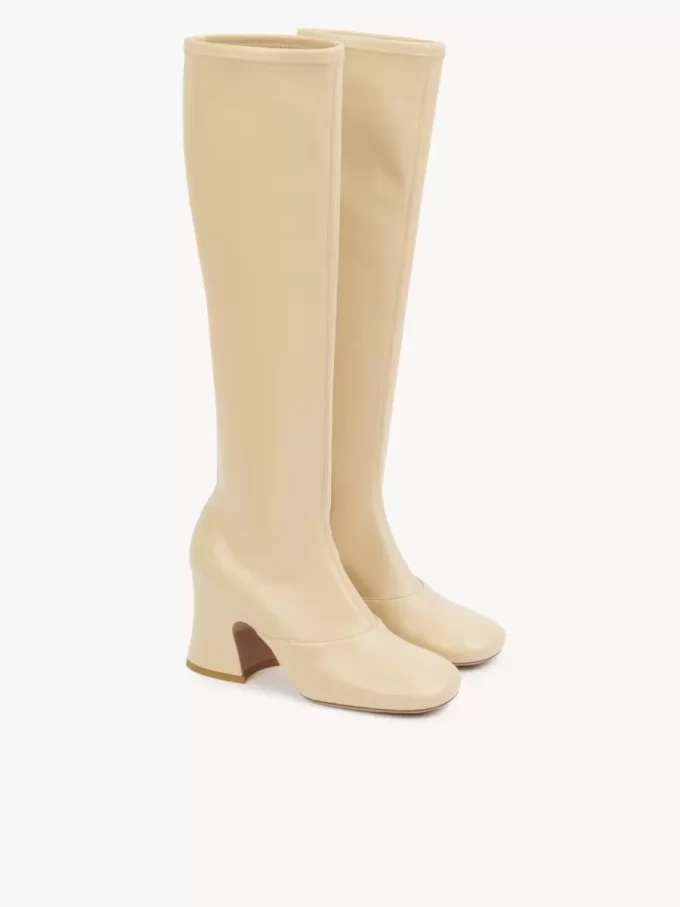 Stiefel mit Absatz von Janis Stiefel mit Absatz von Janis