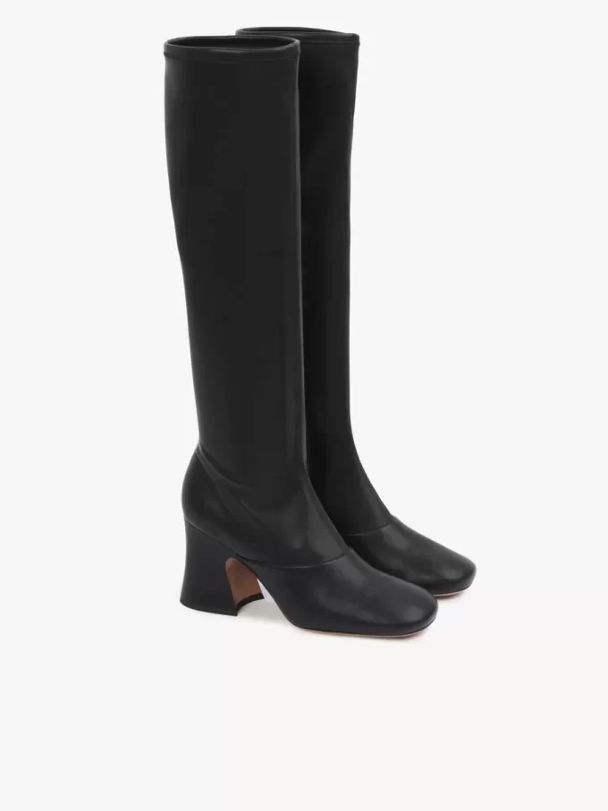 Stiefel mit Absatz von Janis Stiefel mit Absatz von Janis