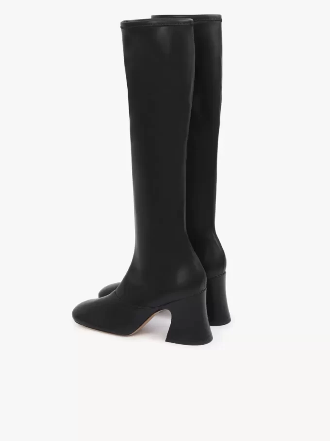 Stiefel mit Absatz von Janis Stiefel mit Absatz von Janis