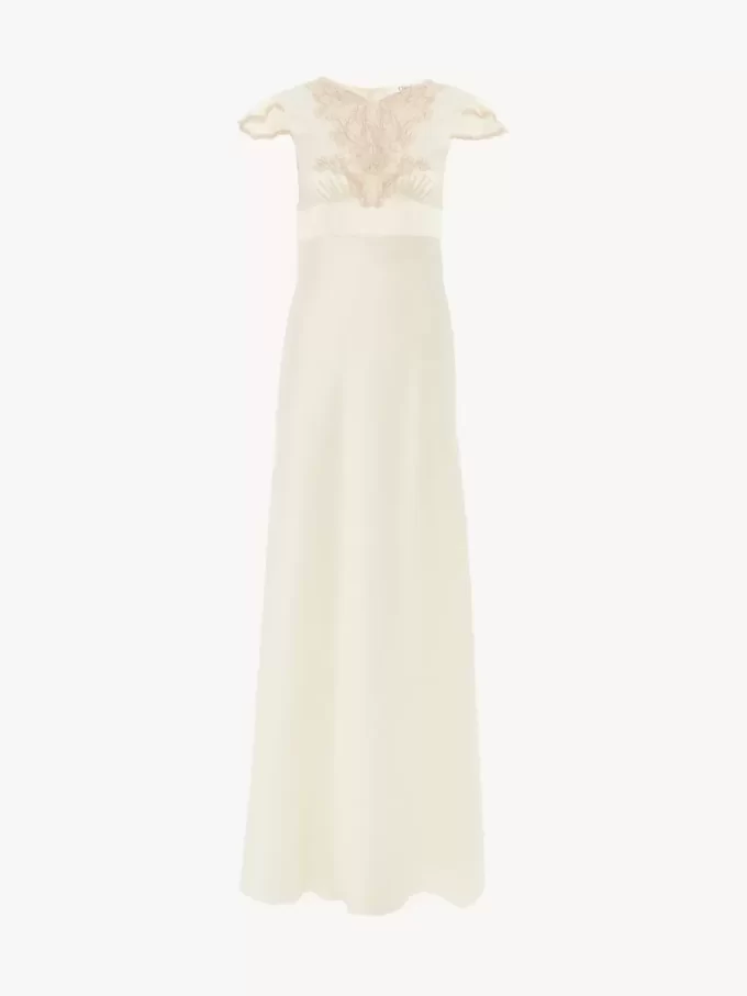 Säulenkleid mit Flügelärmeln aus gewaschenem Seidensatin und Spitze Säulenkleid mit Flügelärmeln aus gewaschenem Seidensatin und Spitze