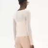 Taillierte Strickjacke mit U-Ausschnitt aus superfeinem Wollstrick Taillierte Strickjacke mit U-Ausschnitt aus superfeinem Wollstrick
