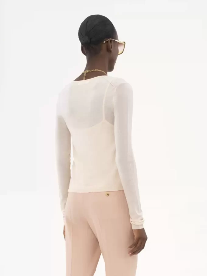 Taillierte Strickjacke mit U-Ausschnitt aus superfeinem Wollstrick Taillierte Strickjacke mit U-Ausschnitt aus superfeinem Wollstrick