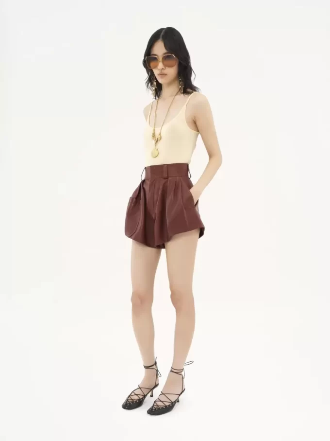 Tanktop mit dünnen Trägern aus superfeinem Wollstrick Tanktop mit dünnen Trägern aus superfeinem Wollstrick
