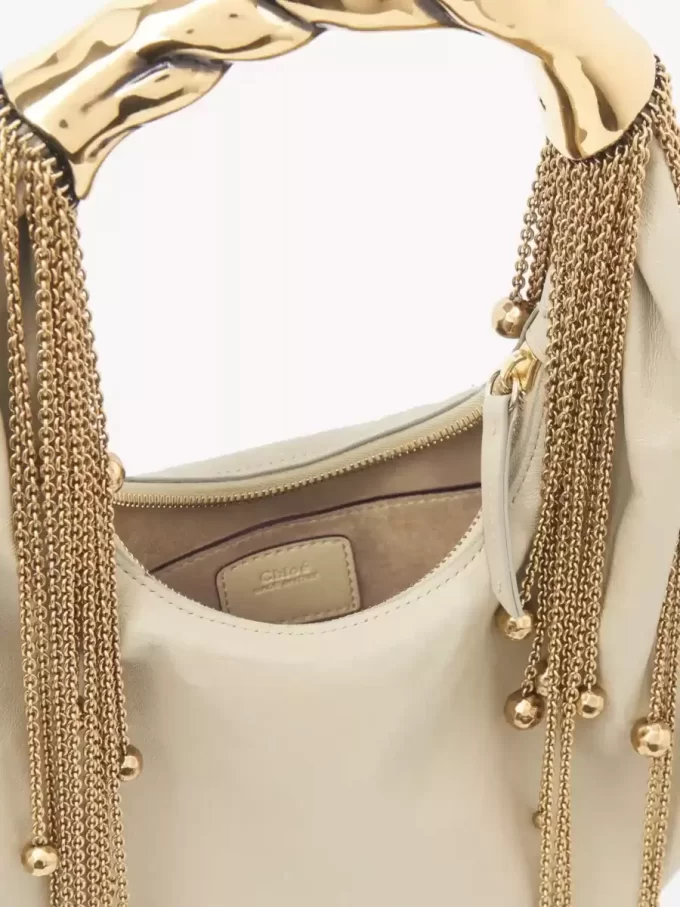 Twisted Shell Hobo-Tasche aus glänzendem Leder Twisted Shell Hobo-Tasche aus glänzendem Leder