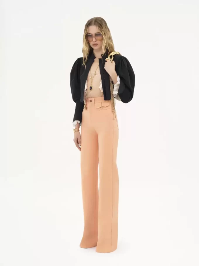 Kurze Jacke mit Puffärmeln aus Seidenfaille