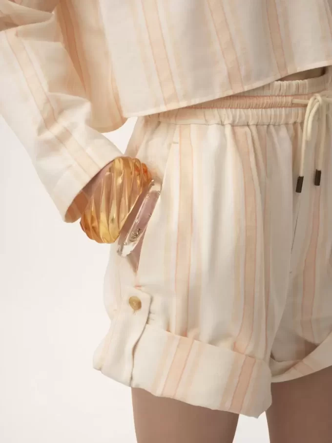 Umschlag-Shorts aus Baumwolle mit Kordelzug Umschlag-Shorts aus Baumwolle mit Kordelzug