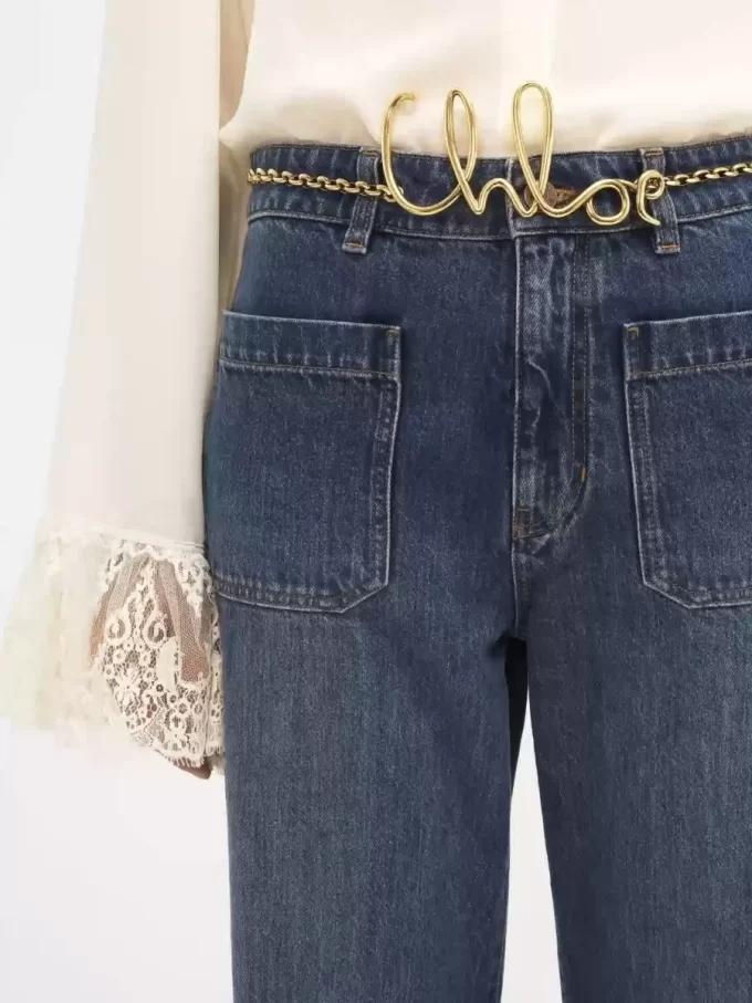 Verkürzte Bootcut-Jeans aus Denim Verkürzte Bootcut-Jeans aus Denim