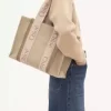 Woody Tragetasche aus Leinen Woody Tragetasche aus Leinen