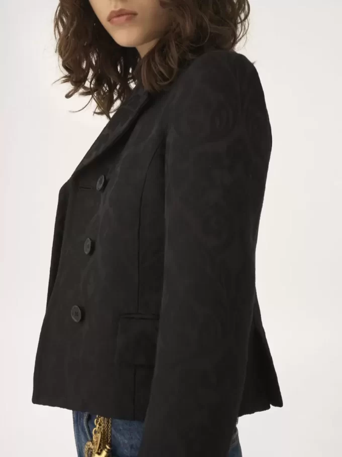 Zweireihige taillierte Jacke aus Jacquard-Wollmischung Zweireihige taillierte Jacke aus Jacquard-Wollmischung